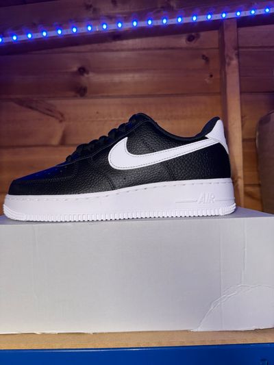 Nike Air Force 1 '07 Sneakers Size 6