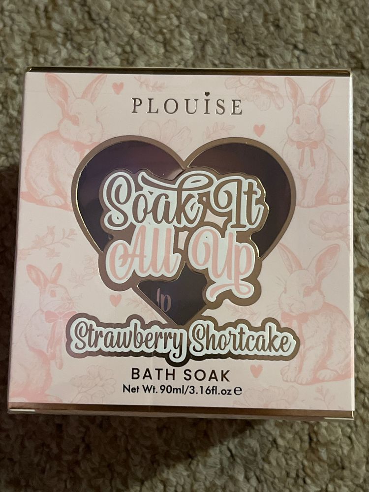 Plouise Soak It All Up Strawberry Shortcake Bath Soak