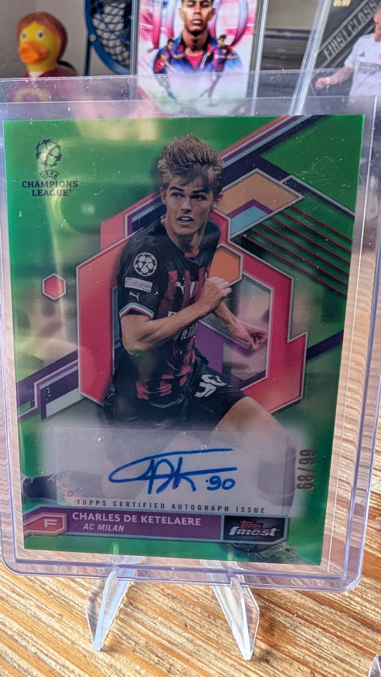 Charles De Ketelaere Auto AC Milan /89