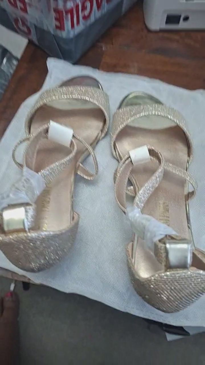 Gold Glitter Heeled Sandals | UK 7.5 / US 9.5 | imagen 1