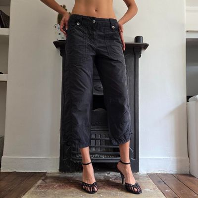 y2k black cargo capri cropped pants