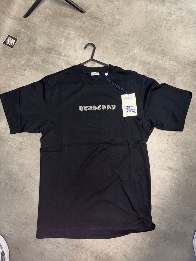 Burberry Black T-Shirt long print 