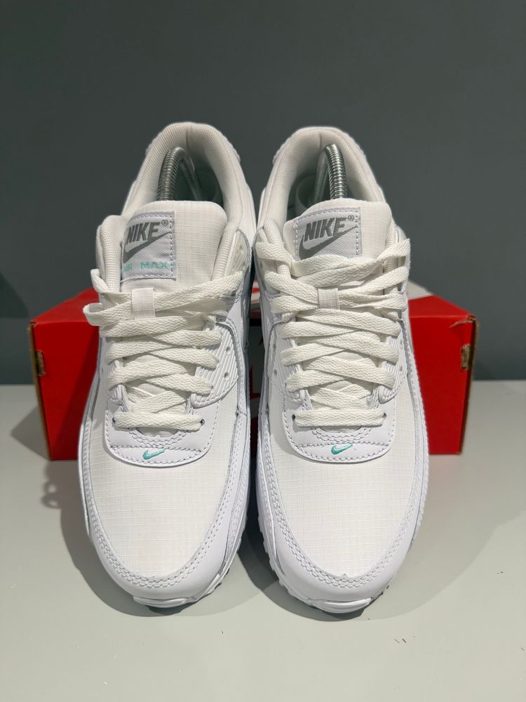 Immagine di Nike Air Max 90 White Hyper Turquoise UK 7.5 3