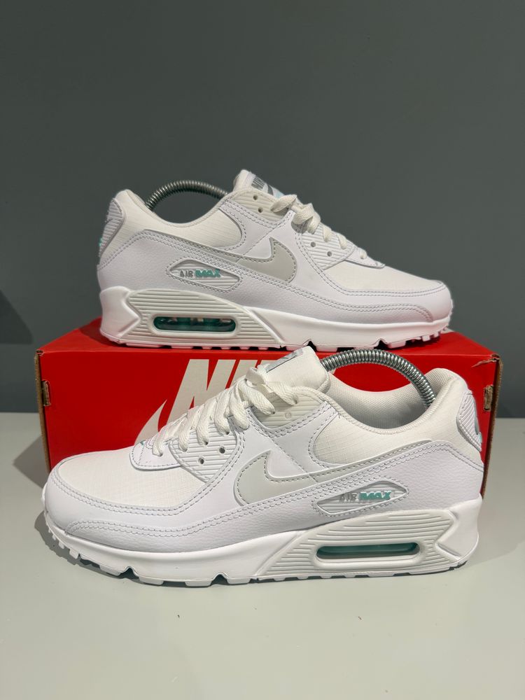 Immagine di Nike Air Max 90 White Hyper Turquoise UK 7.5 1