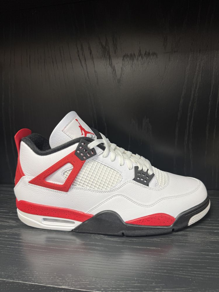 BRAND NEW - Jordan 4 Retro, Red Cement