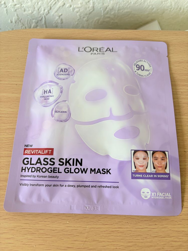 L'Oréal Paris Revitalift Glass Skin Hydrogel Glow Mask imagen 1