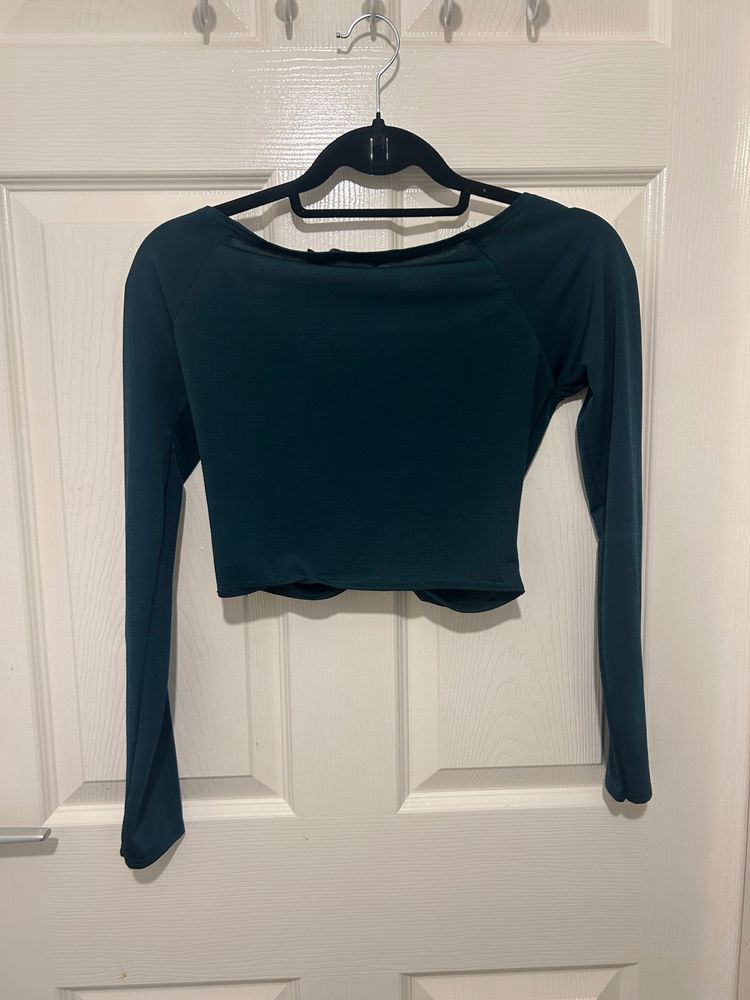 PrettyLittleThing Prettylittlething Long Sleeve Crop Top product image