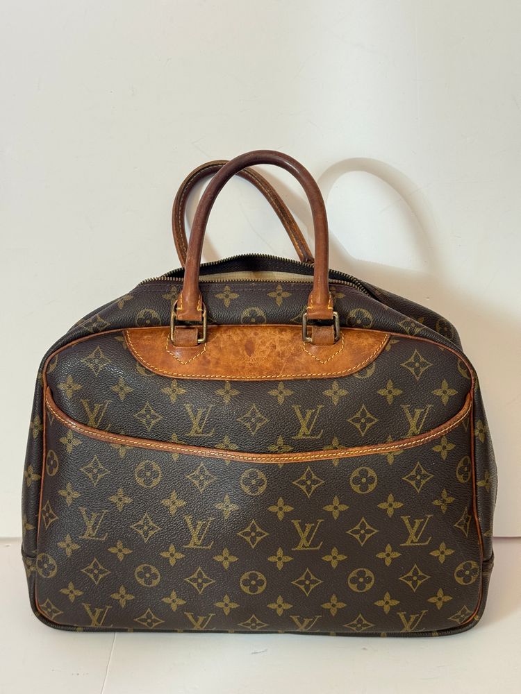 Pre-Owned Louis Vuitton Monogram Deauville Bag