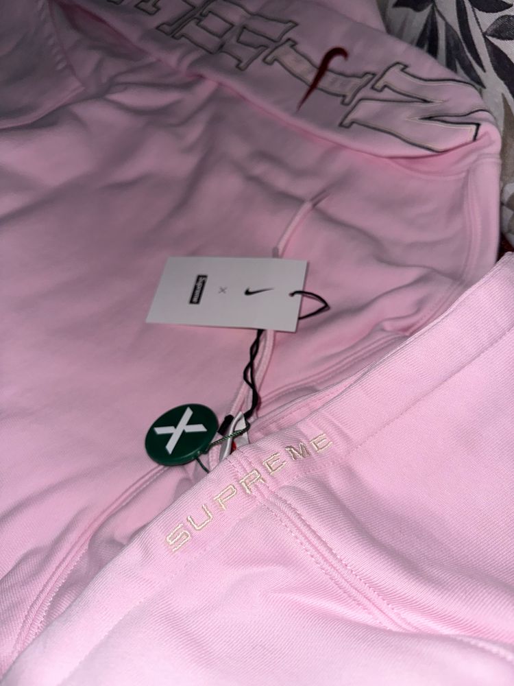 Supreme X Nike Hoodie 4