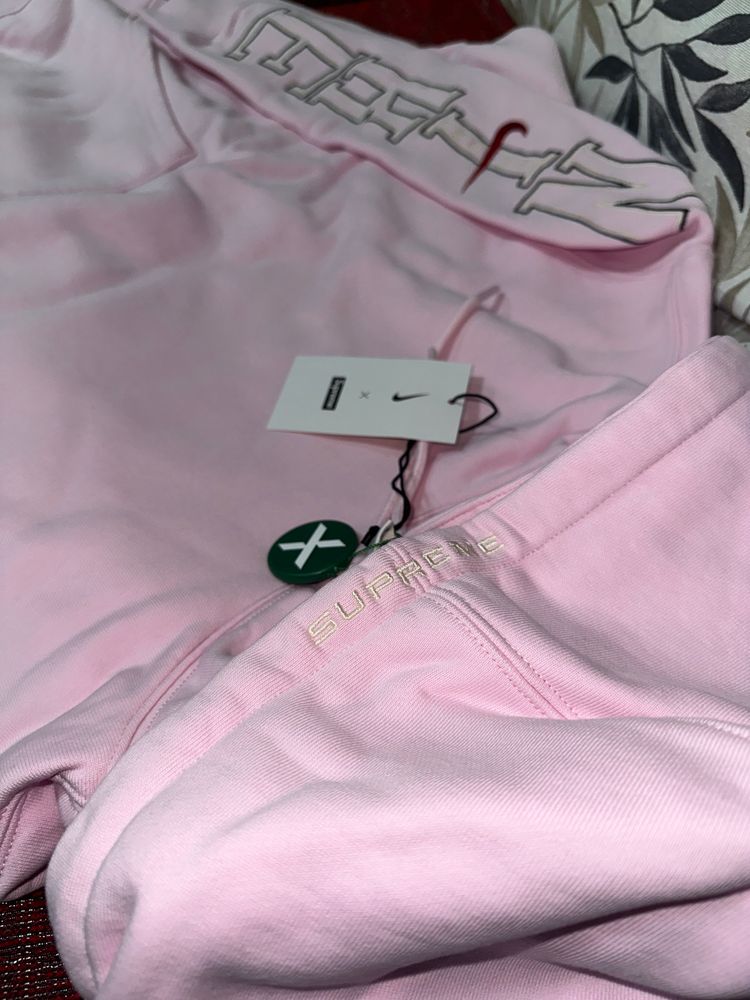 Supreme X Nike Hoodie 3