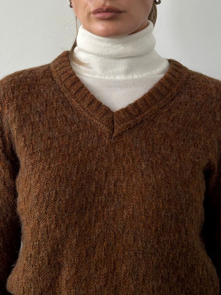 Italian Vintage Wool V Neck Knitted Jumper - M 5