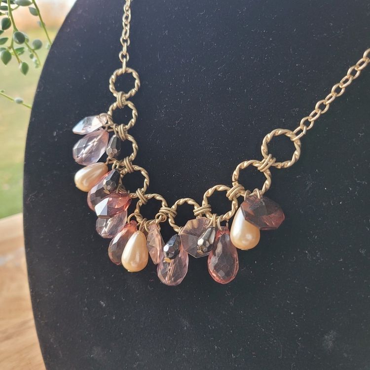Gold-Tone Chain Necklace With Pink And Pearl Beads