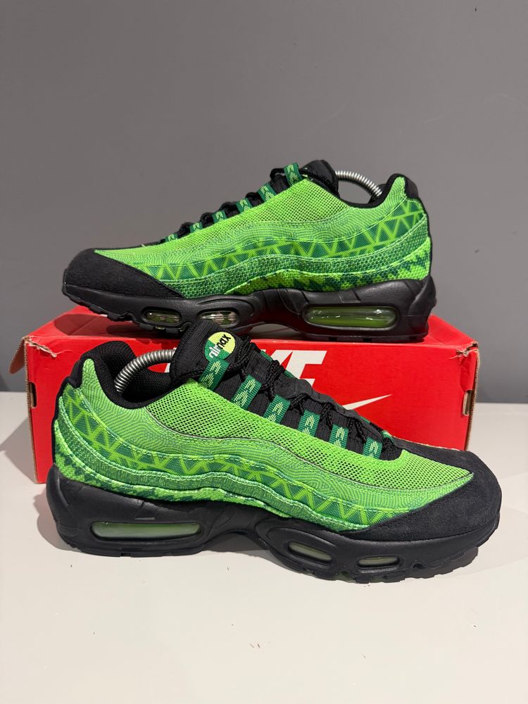 Immagine di Nike Air Max 95 Naija UK 8.5 (Replacement Box) 2