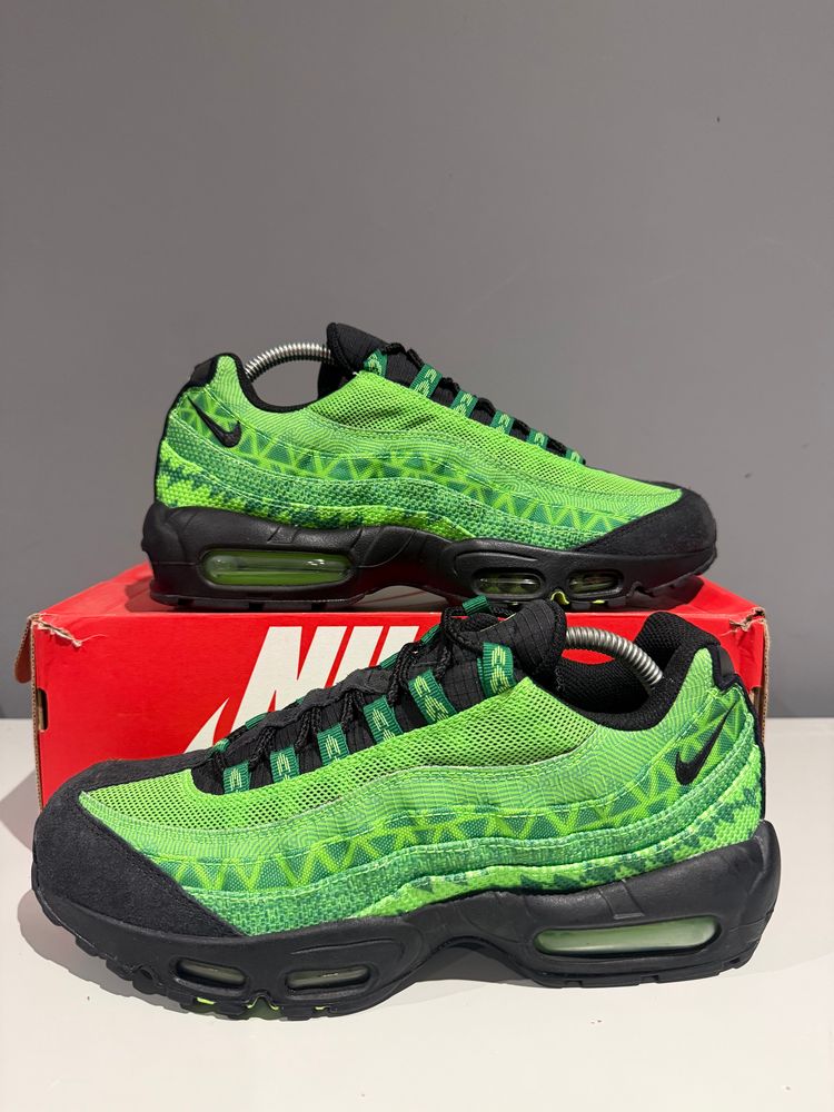 Immagine di Nike Air Max 95 Naija UK 8.5 (Replacement Box) 1