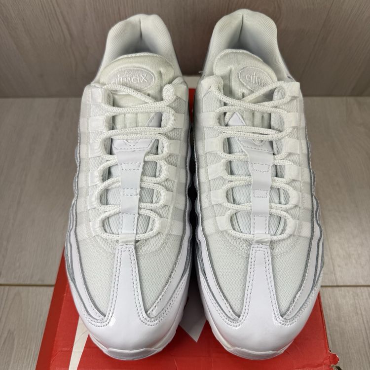 Nike Air Max 95 Size UK 6.5 Triple White Women's Trainers 307960-108 image 3