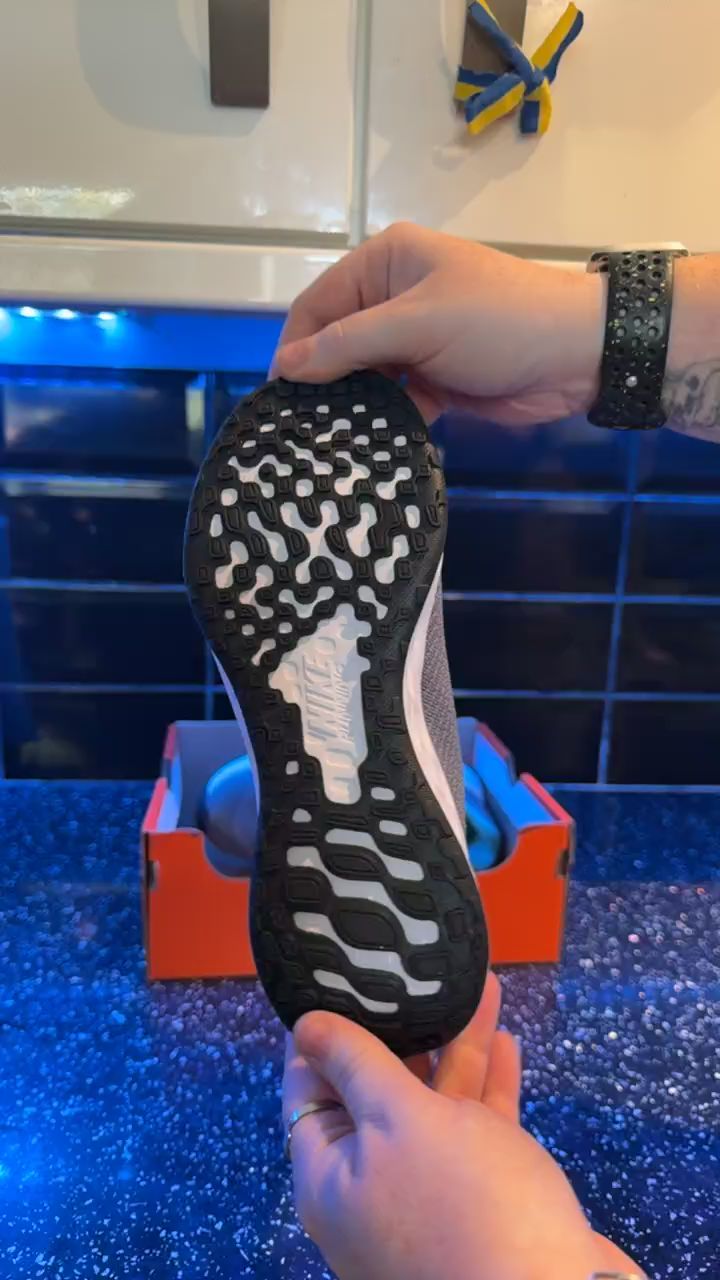 Nike Running Shoes image 1