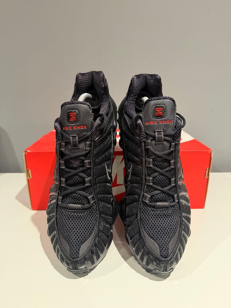 Immagine di Nike Shox TL Black Max Orange UK 9.5 3