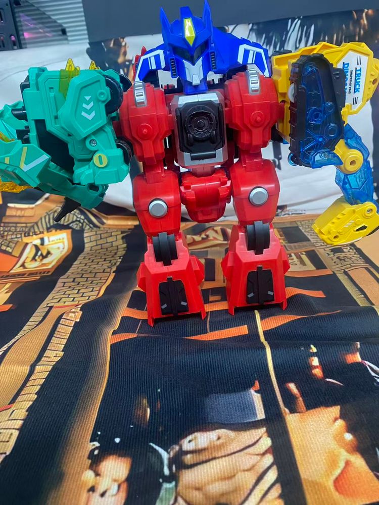 Robot Toy Figure image 1