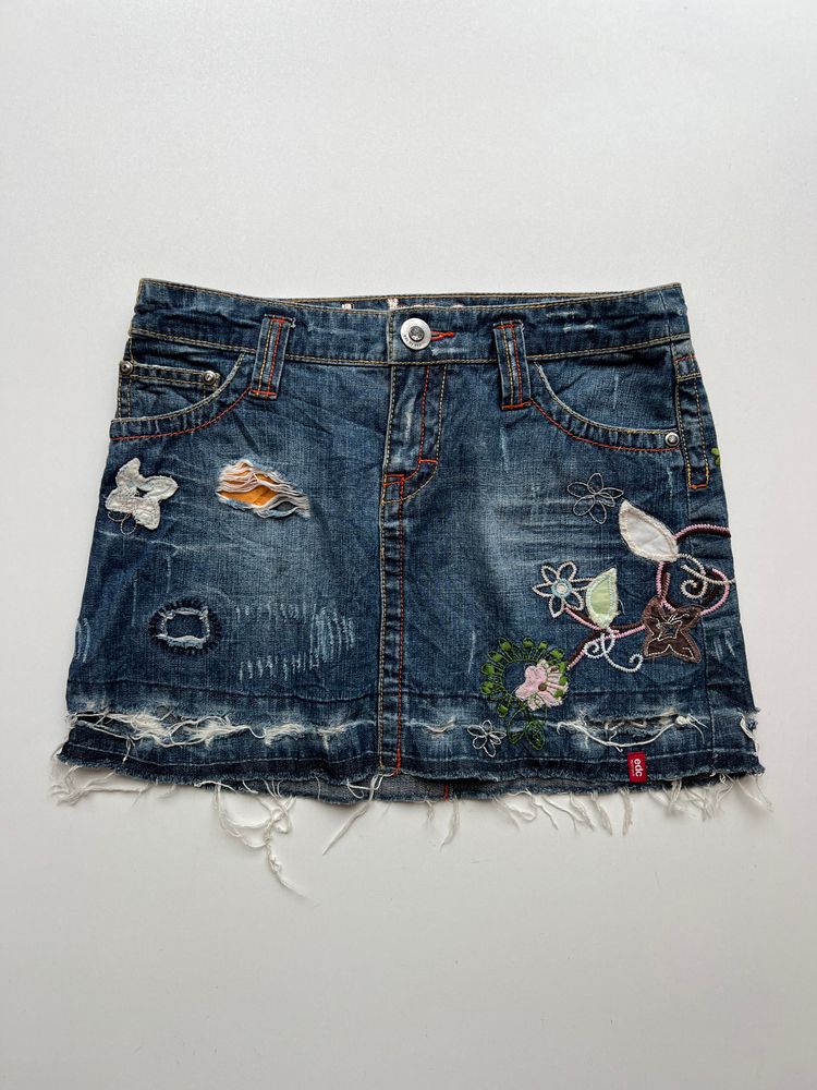 00s denim embroidered mini skirt- size S