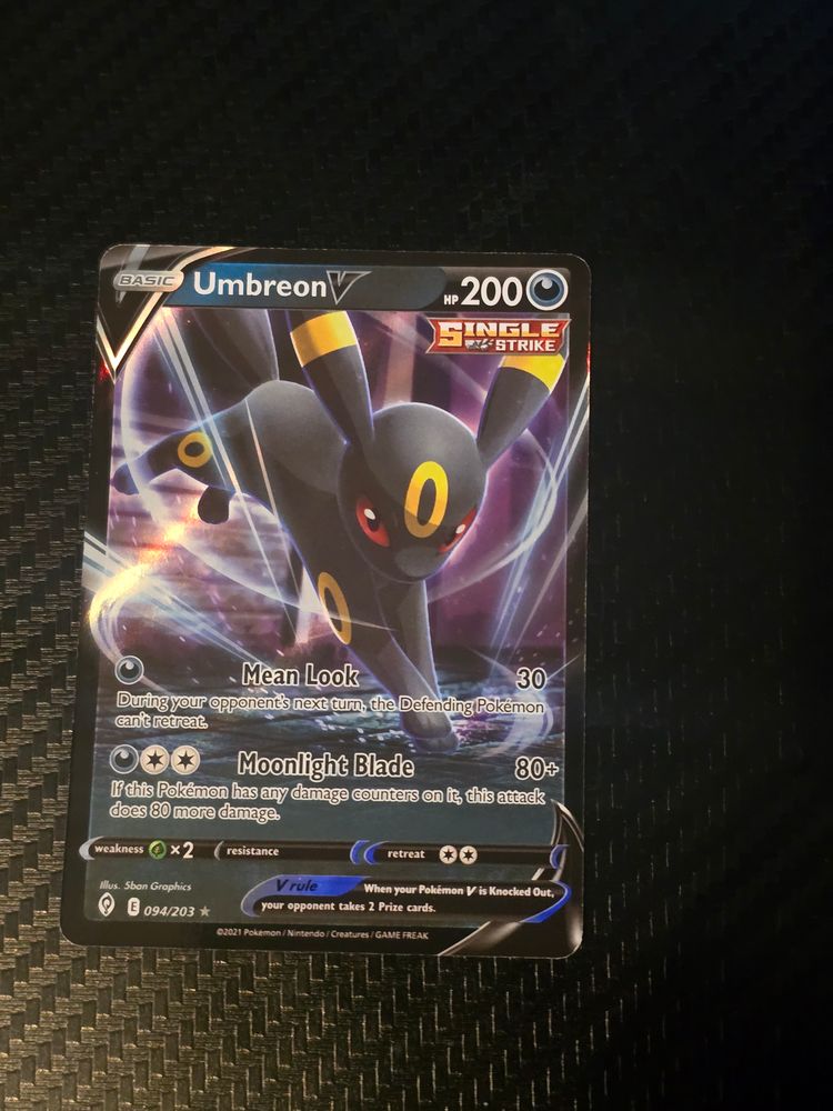 Pokémon Umbreon V Pokémon Trading Card product image