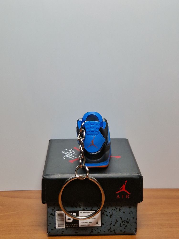 Jordan 4 Keychain 4