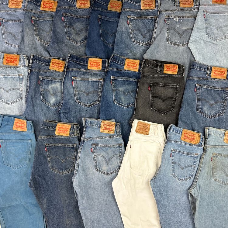 10 x VINTAGE LEVI JEANS MIXED CODE GRADE A image 1