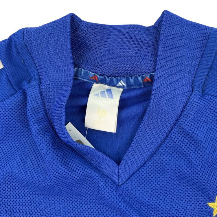 France 2002 Home Shirt (L) image 2
