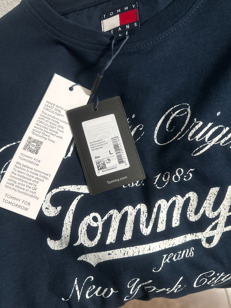 Tommy Hilfiger Navy Blue T-Shirt image 3