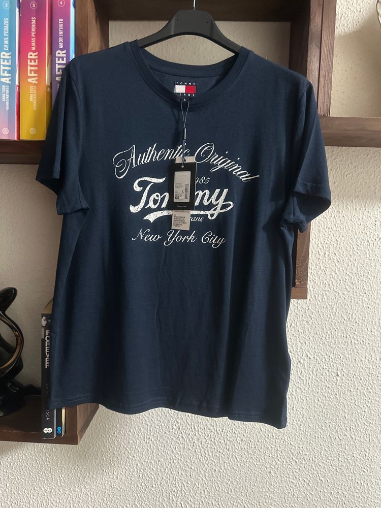 Tommy Hilfiger Navy Blue T-Shirt image 1