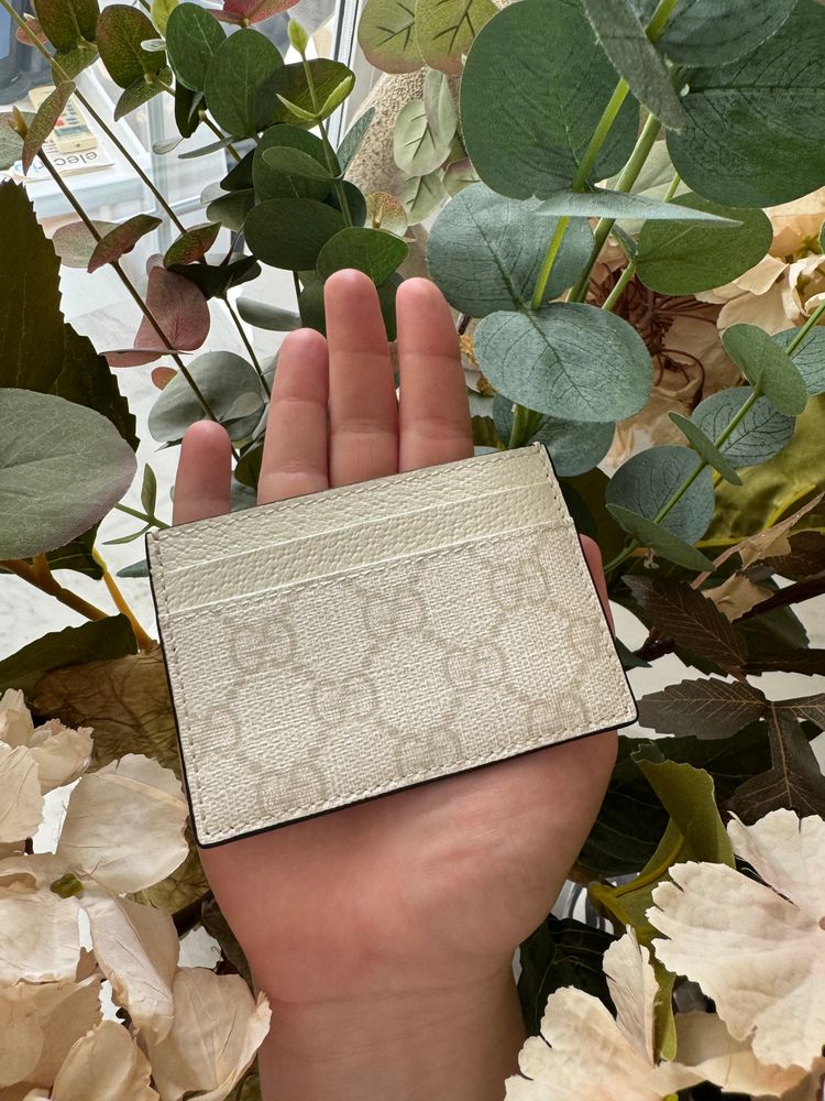 Gucci ‘White GG’ Cardholder NO BOX *Authentic*