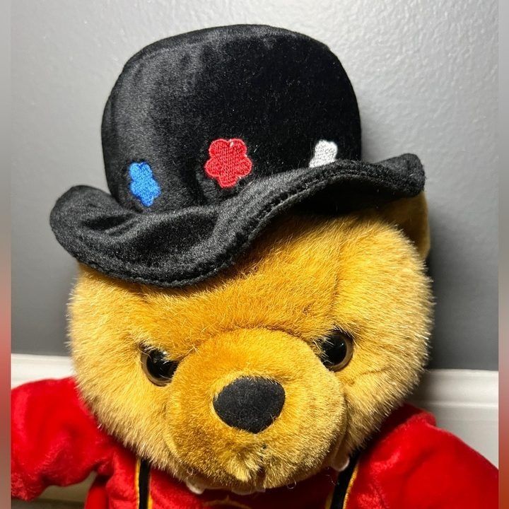 Plush Teddy Bear With Black Hat And Red Jacket imagen 3