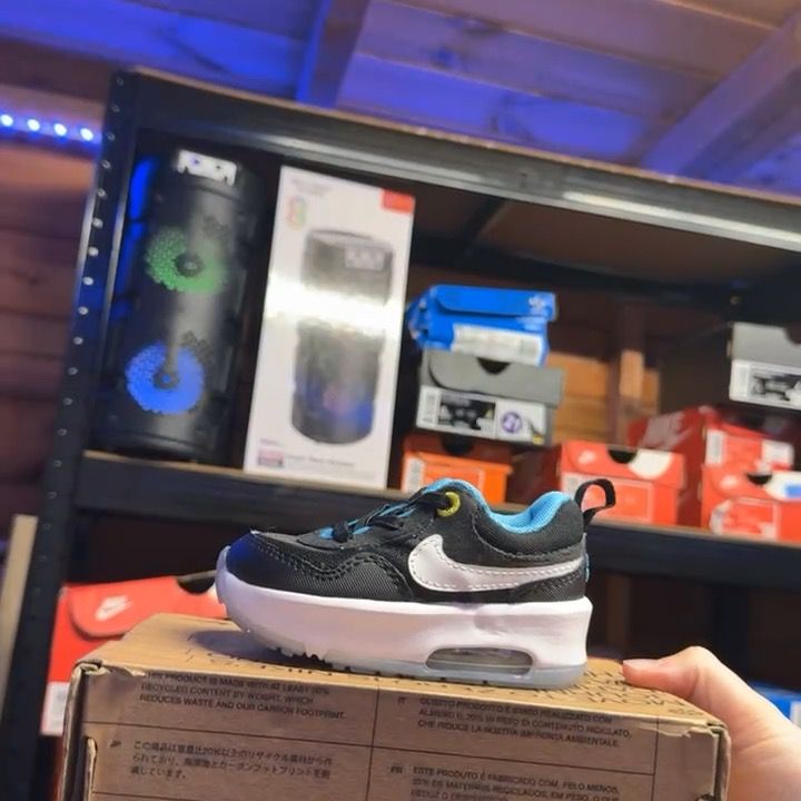 Nike Nike air max size 3.5 product image