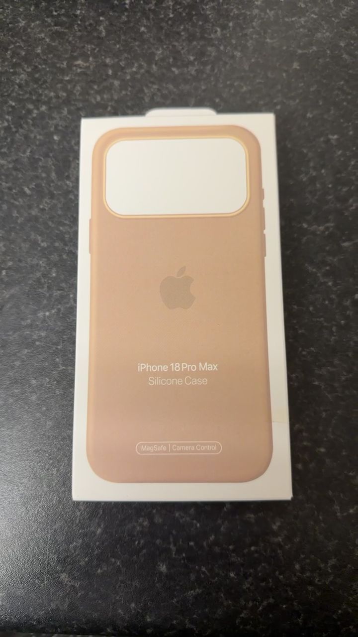 Apple iPhone 18 Pro Max Silicone Case -MagSafe -vanilla colour imagen 1