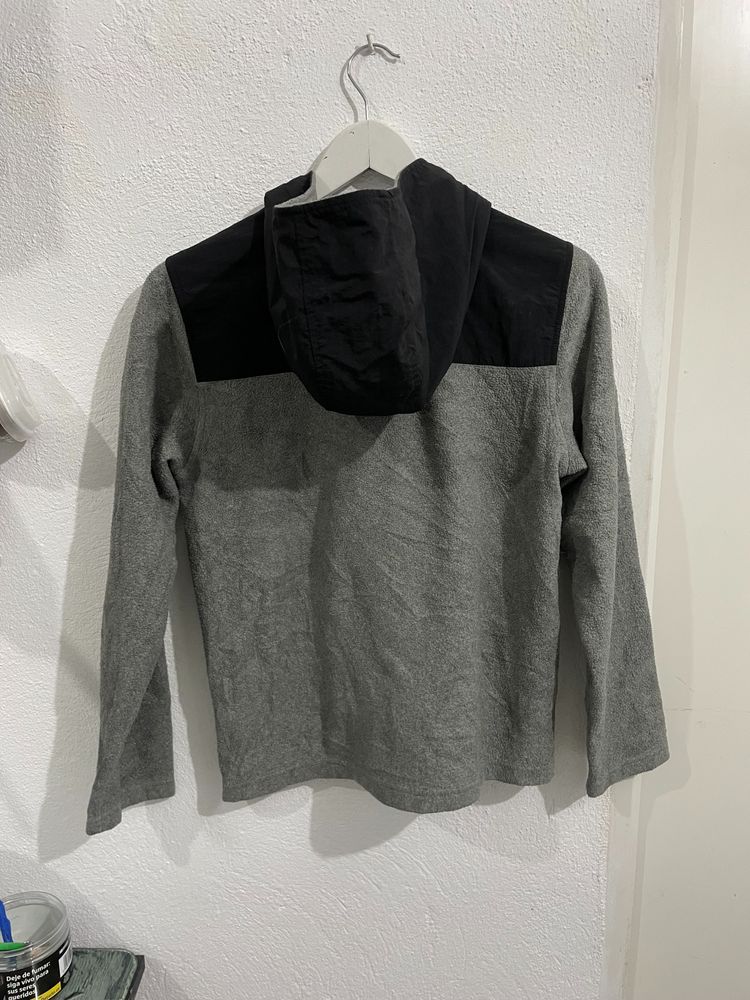 The North Face Grey And Black Hooded Fleece Jacket 2