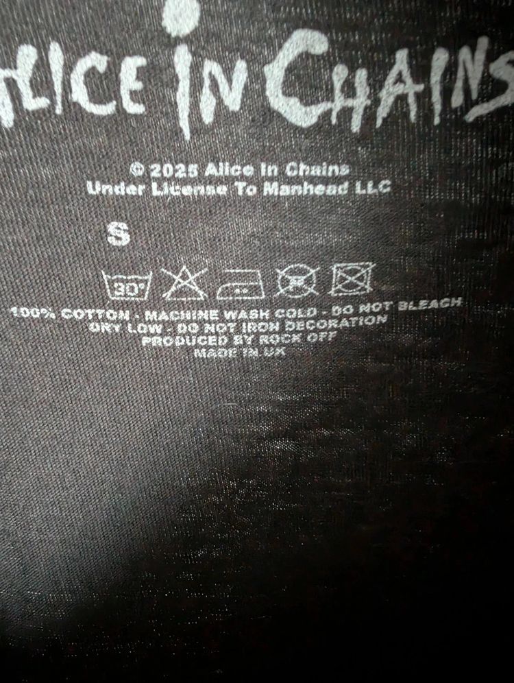 Alice In Chains Unplugged Grunge Band Graphic T Shirt Small Black image 6