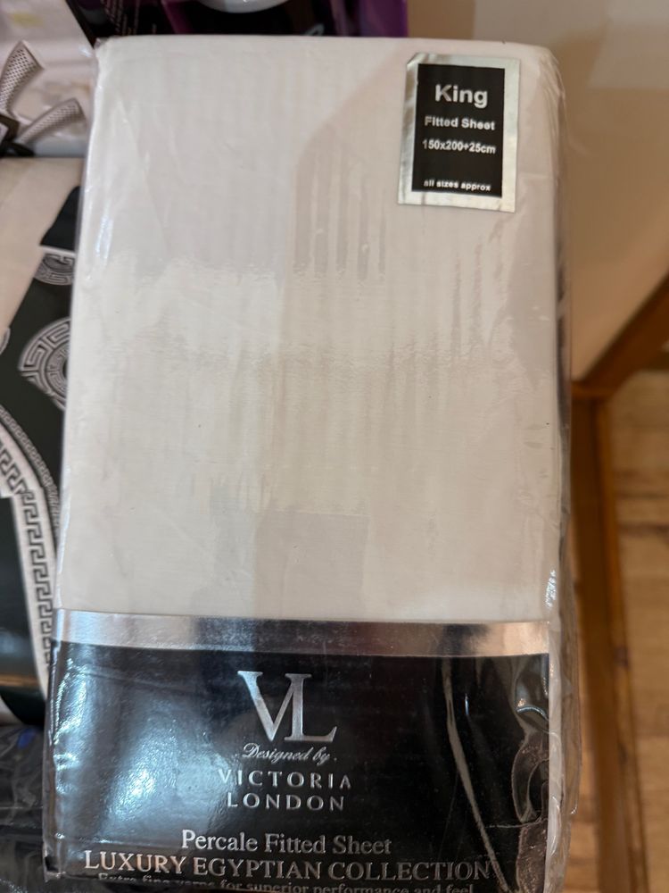 Victoria London Percale Fitted Sheet King Size