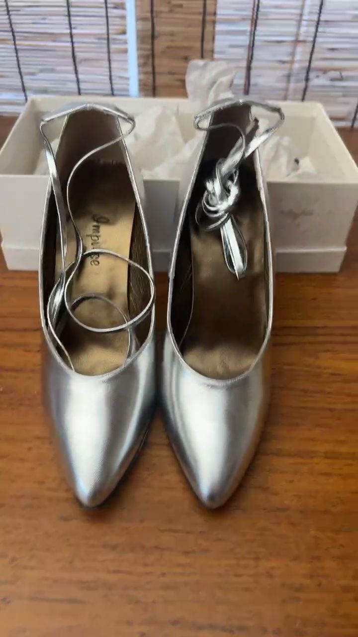 Impulse Silver Heels size 5 Brand New image 1