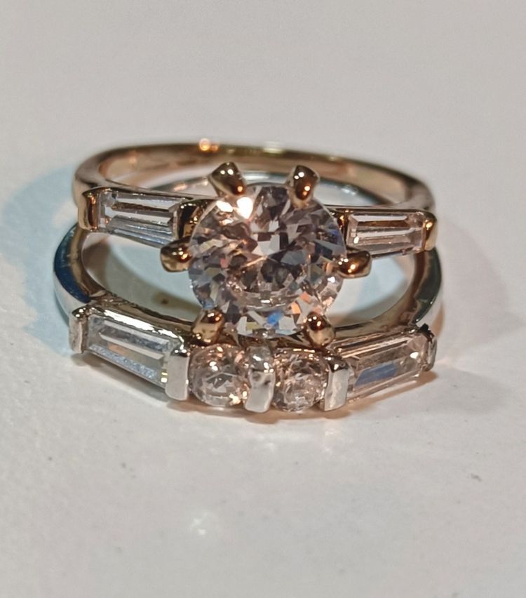 Bella Gone Two Rings Set With Clear Stones product image