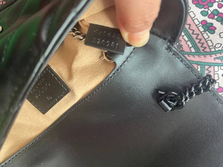 Gucci Black Leather Shoulder Bag 8