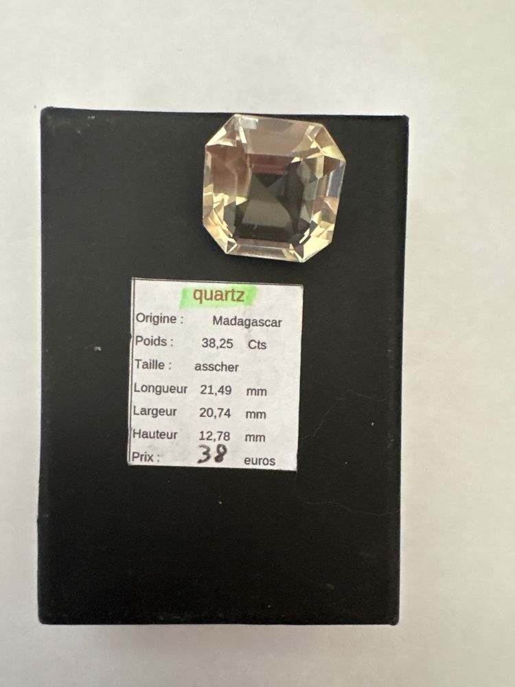Quartz Gemstone image 1