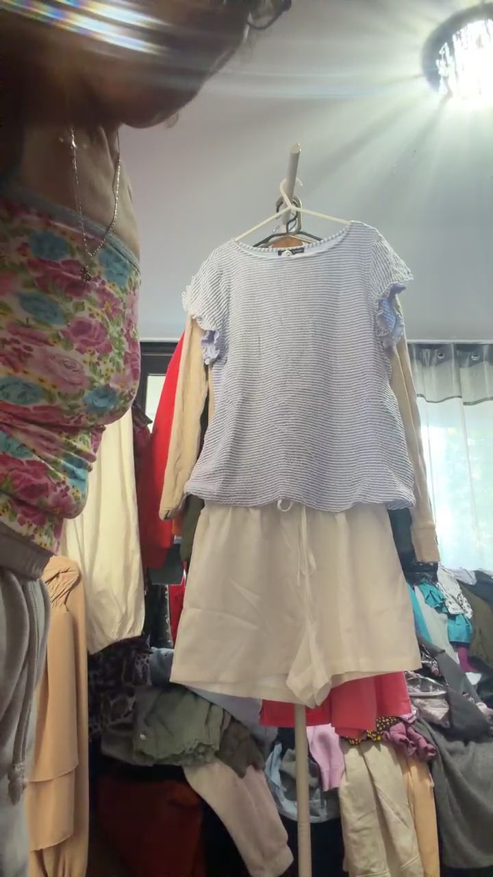 Two-Piece Set  image 1