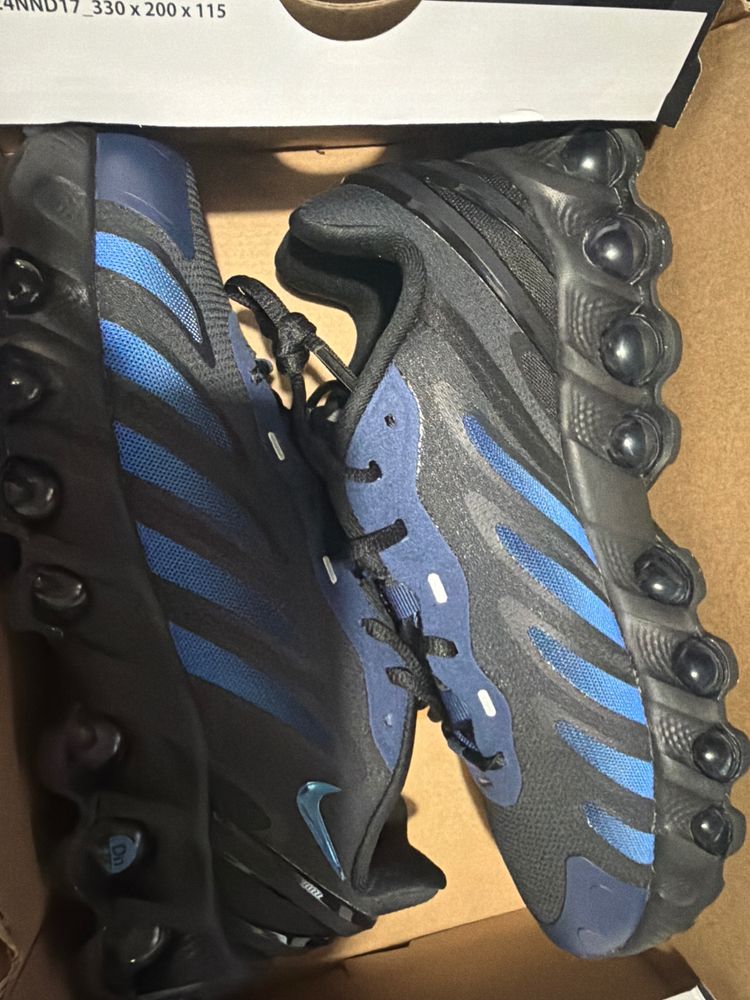 Black And Blue DN8 (halfbox)