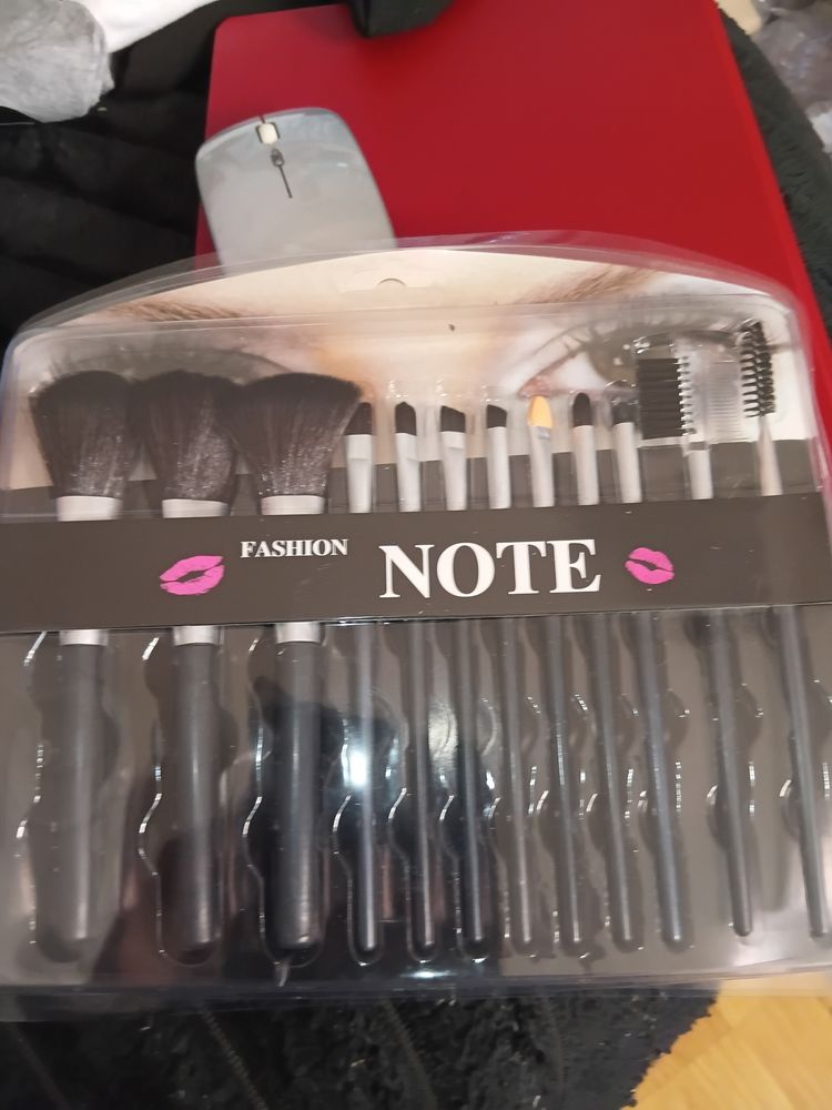 Makeup Brush Set x2 packs 24 brushes 