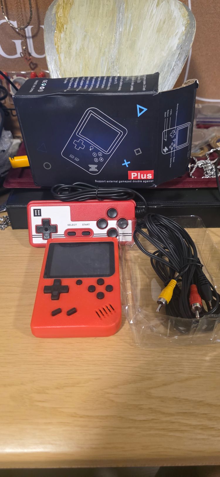 £15 Handheld Retro Game Console With External Controller image 4