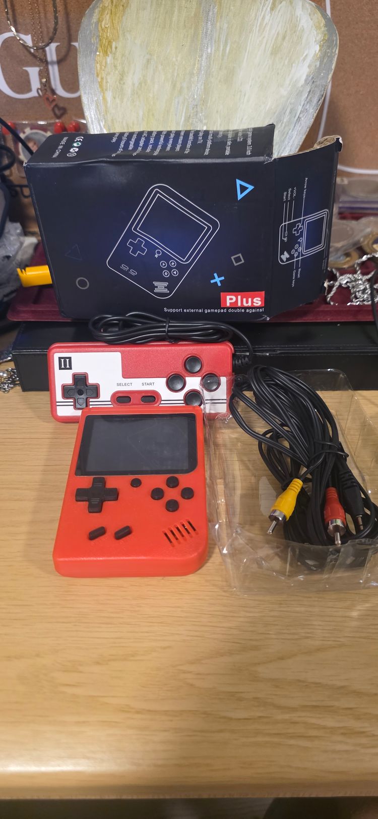 £15 Handheld Retro Game Console With External Controller image 3