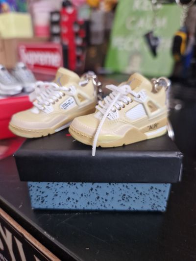 OFF White Jordan 4 Sneaker keychain