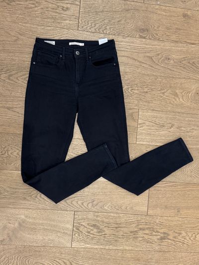 Black Skinny Jeans