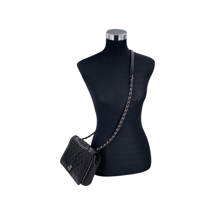 Chanel Leather Shoulder Bag Bi-quilted image 4