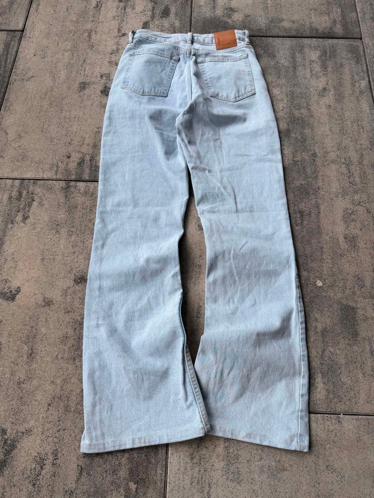 Spodnie jeansowe XS jasne