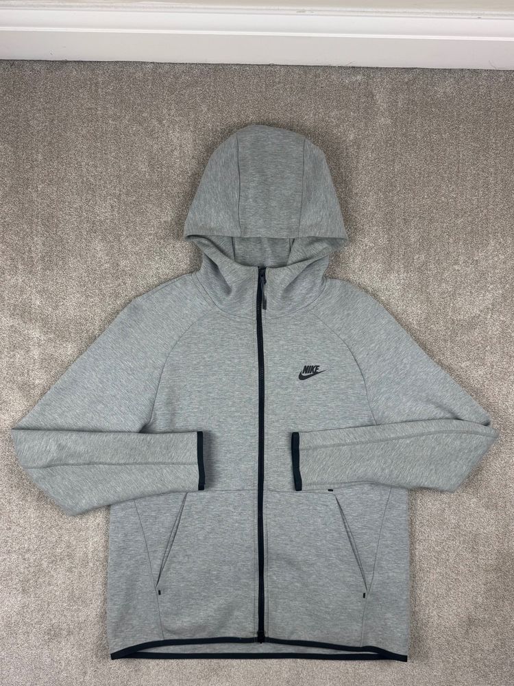 Nike Tech Fleece Grey Hoodie and Joggers Set 3